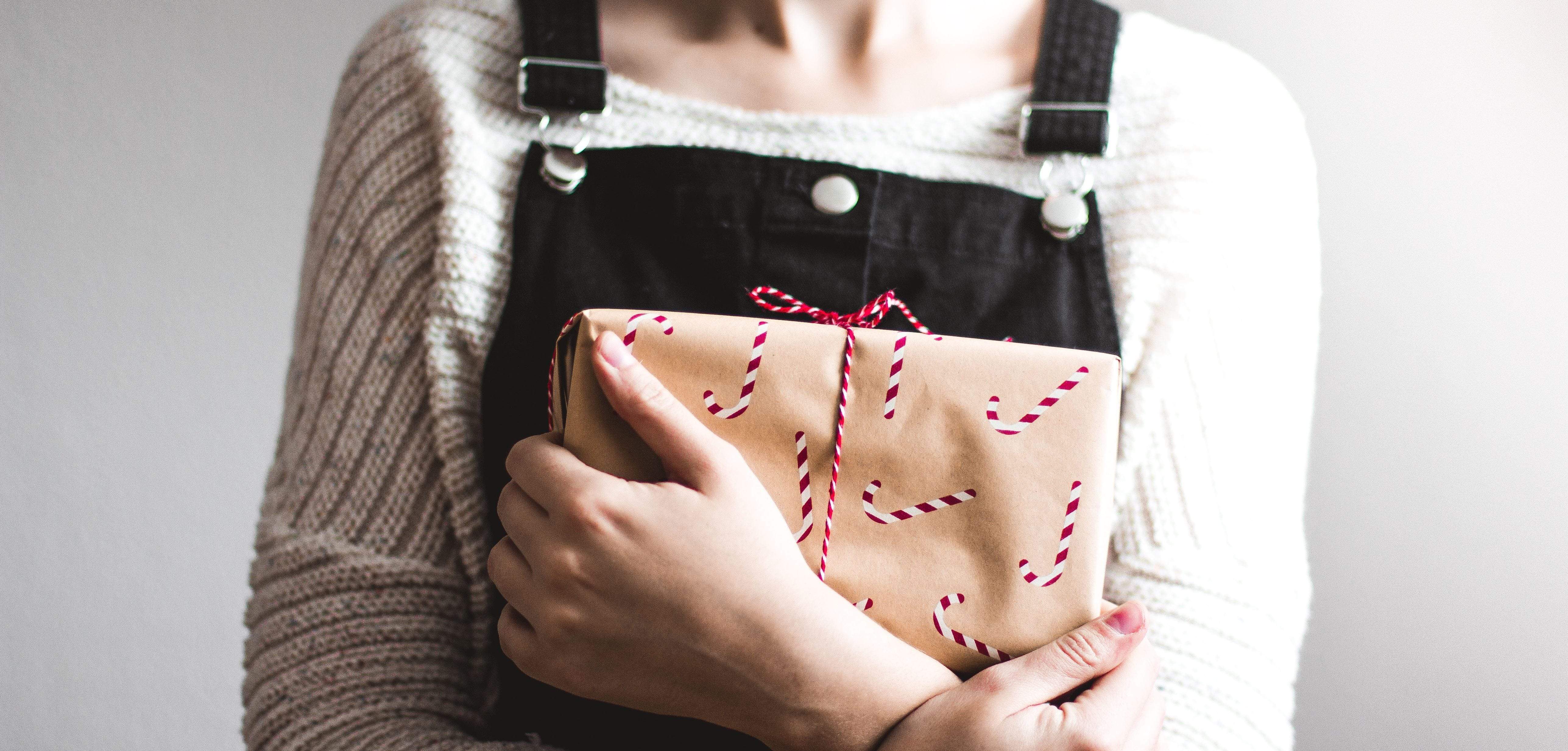 What do employees really think about company holiday gifts?