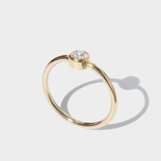 April Geburtsstein-Ring, weißer Topas, Gold – Silber | By Lunar James
