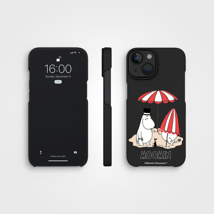 iPhone 14 / 13 am Strand – Mumin | Pflanzenbasierte Handyhülle – PLNTPRTCT™