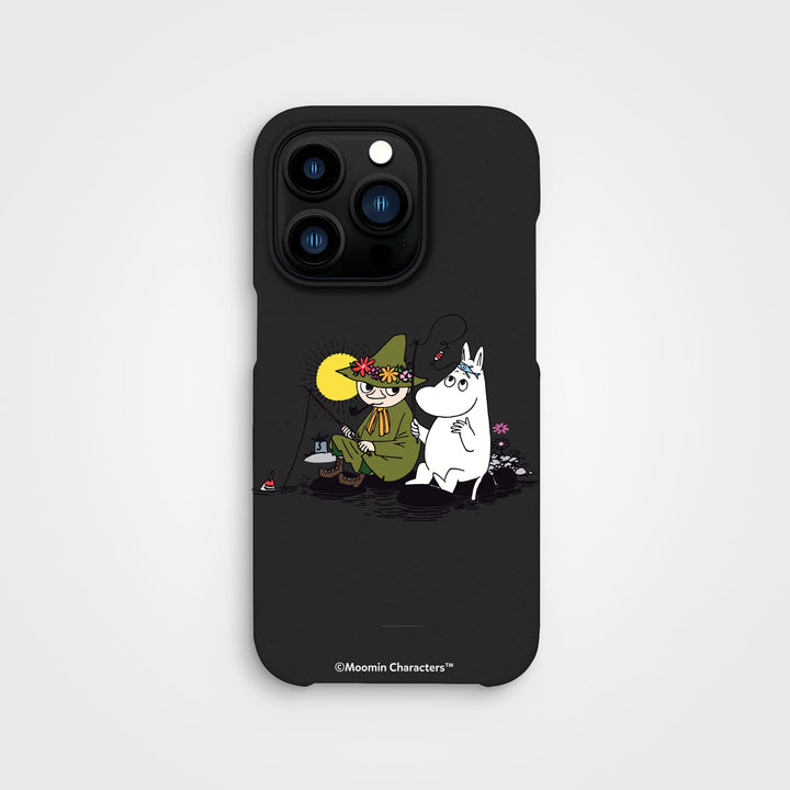 iPhone 14 Pro Snufkin Fishing - Moomin | Plant-based phone case - PLNTPRTCT™