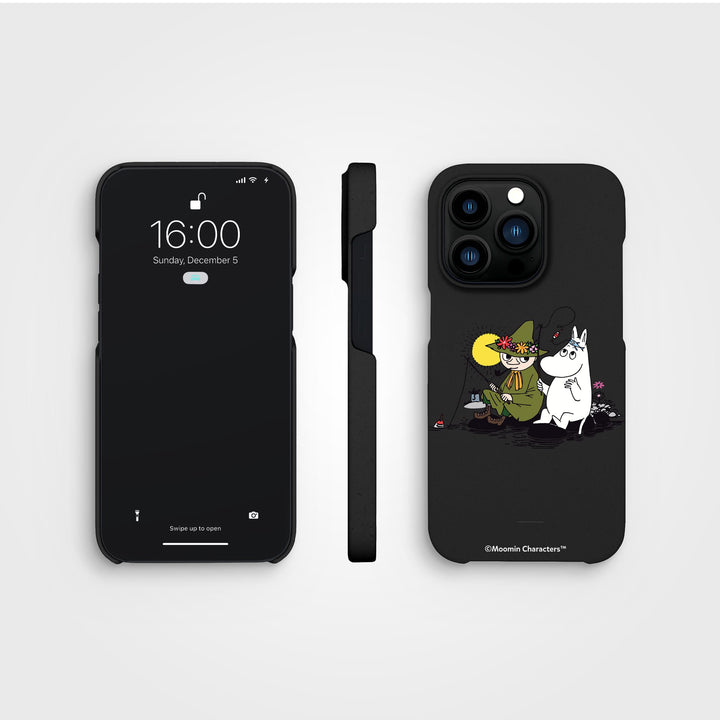 iPhone 14 Pro Snufkin Fishing - Moomin | Plant-based phone case - PLNTPRTCT™