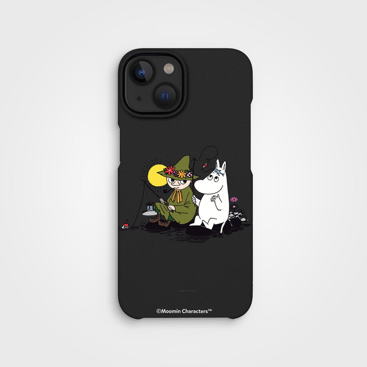 iPhone 14 / 13 Snufkin Fishing - Moomin | Plant-based phone case - PLNTPRTCT™