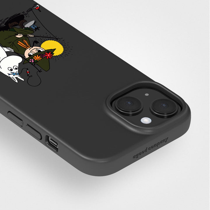 iPhone 15 Snufkin Angeln - Mumin | Pflanzenbasierte Handyhülle - PLNTPRTCT™