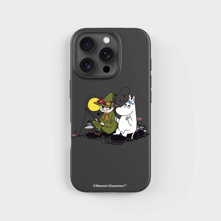 iPhone 16 Pro Snufkin Fishing - Moomin | Plant-based phone case - PLNTPRTCT™