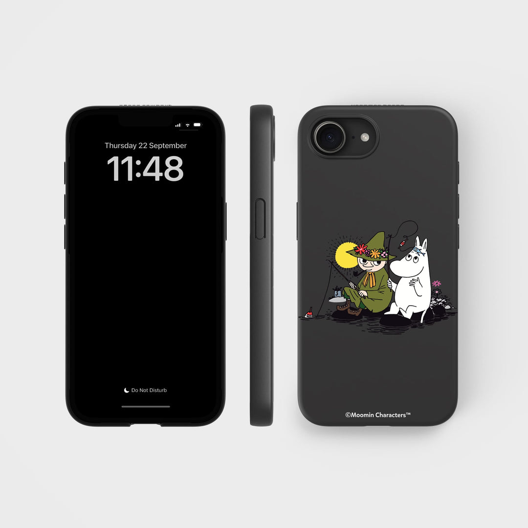 iPhone 17e 16e Snufkin Fishing - Moomin | Plant-based phone case - PLNTPRTCT™