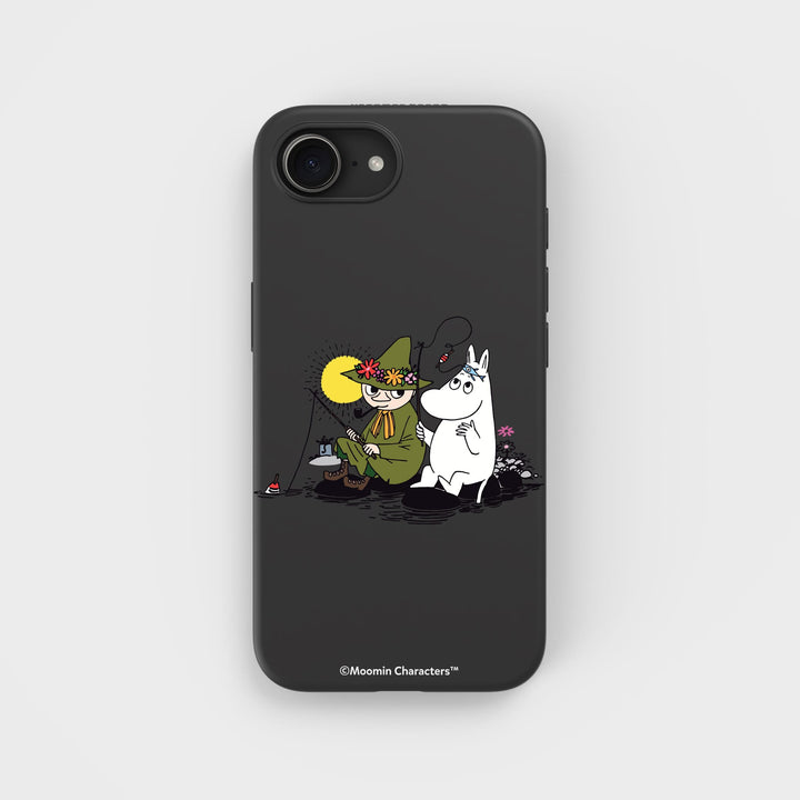 iPhone 17e 16e Snufkin Fishing - Moomin | Plant-based phone case - PLNTPRTCT™