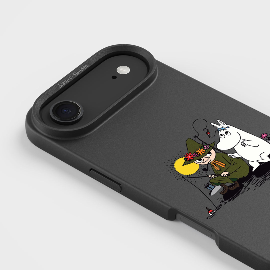 iPhone Air Snufkin Fishing - Moomin | Plant-based phone case - PLNTPRTCT™