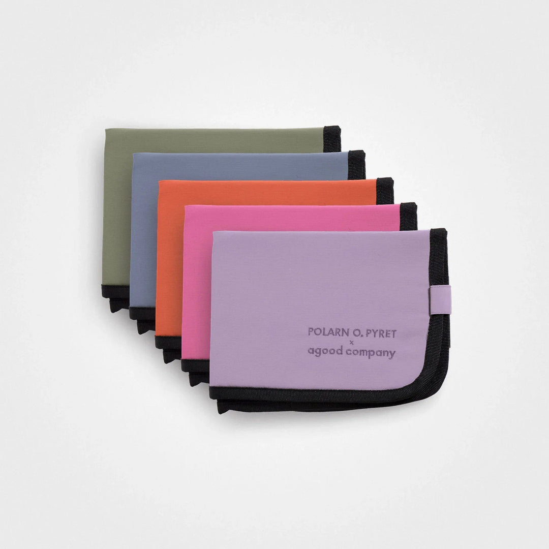 Sittdyna - Polarn O. Pyret ◣ agood company I China Blue